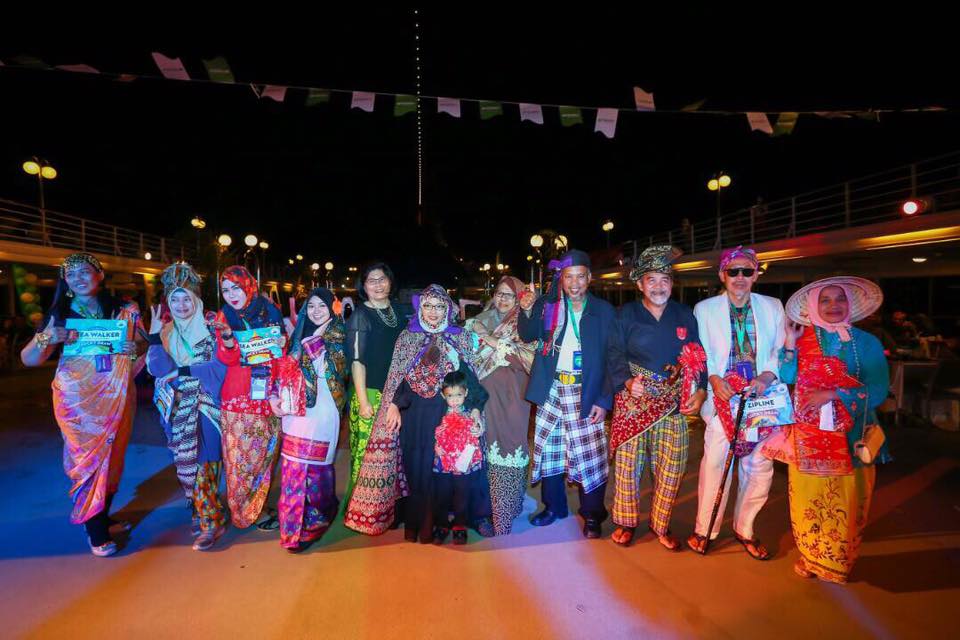 Sebab Bisnes Online, Mertua Dapat Hadiah Naik Cruise Mewah